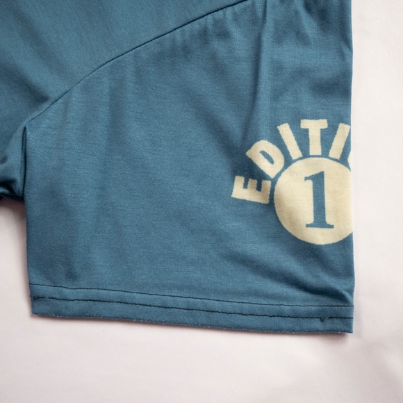 Rare 90s Public Space Nintendo 1st Edition Medium Blue Short Sleeve Squirtle Tee - Picture 4 of 12